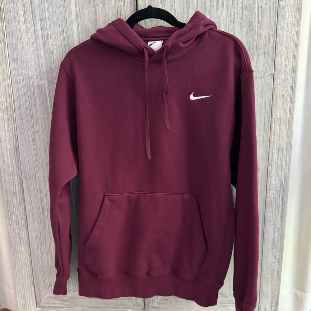 Nike Men's Maroon Hoodie